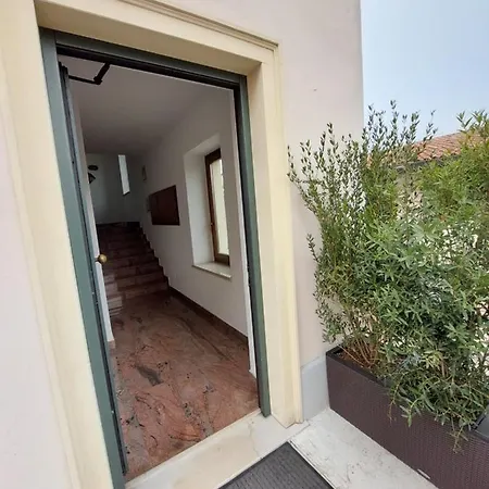 Aurora - A 150m Dall Ospedale Sacro Cuore נגראר